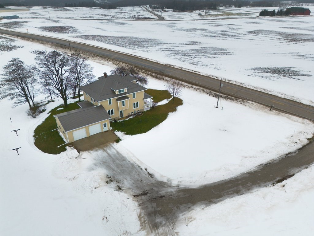 N4390 County Road East Kewaunee, WI 54216 - Photo 6 of 44