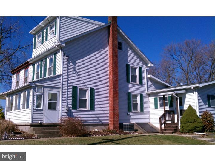 341 Chestnut Street Leesport, PA 19533 - Photo 2 of 15