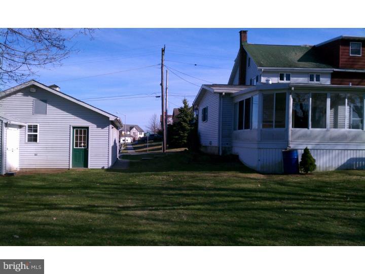 341 Chestnut Street Leesport, PA 19533 - Photo 5 of 15