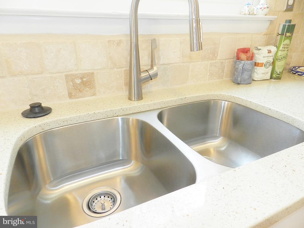 11615 Gilsan Street Silver Spring, MD 20902 - Photo 11 of 30 Kitchen