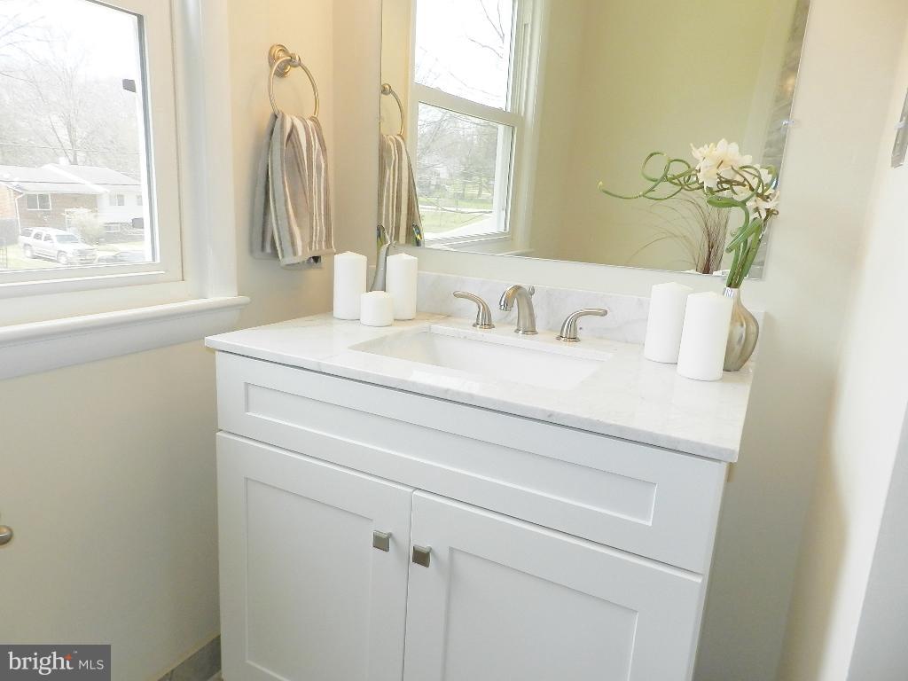 11615 Gilsan Street Silver Spring, MD 20902 - Photo 24 of 30 Bath