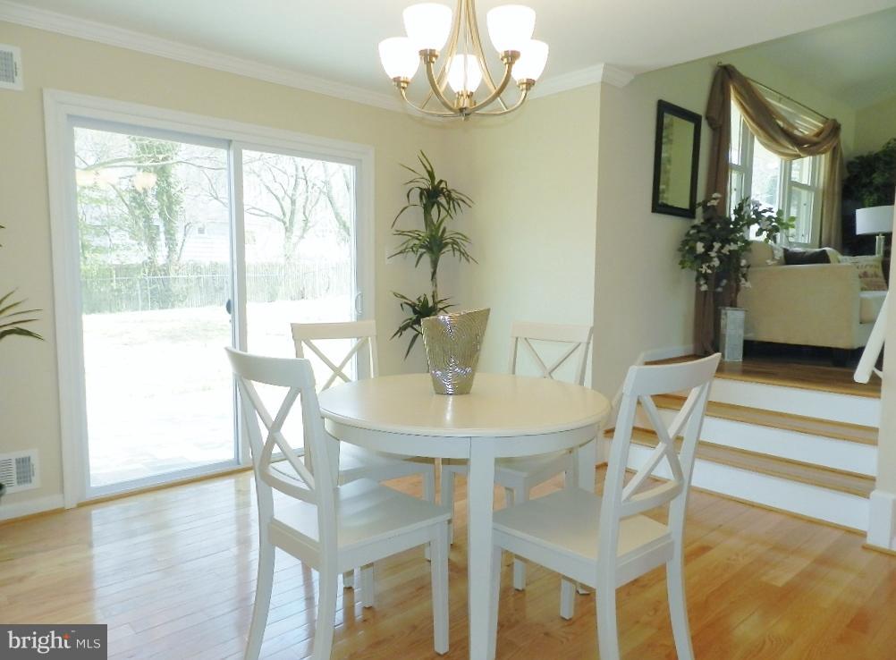 11615 Gilsan Street Silver Spring, MD 20902 - Photo 6 of 30 Dining Room