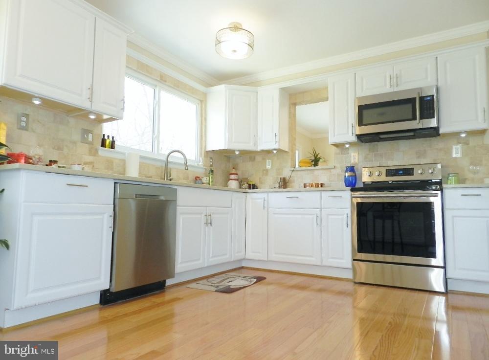 11615 Gilsan Street Silver Spring, MD 20902 - Photo 9 of 30 Kitchen