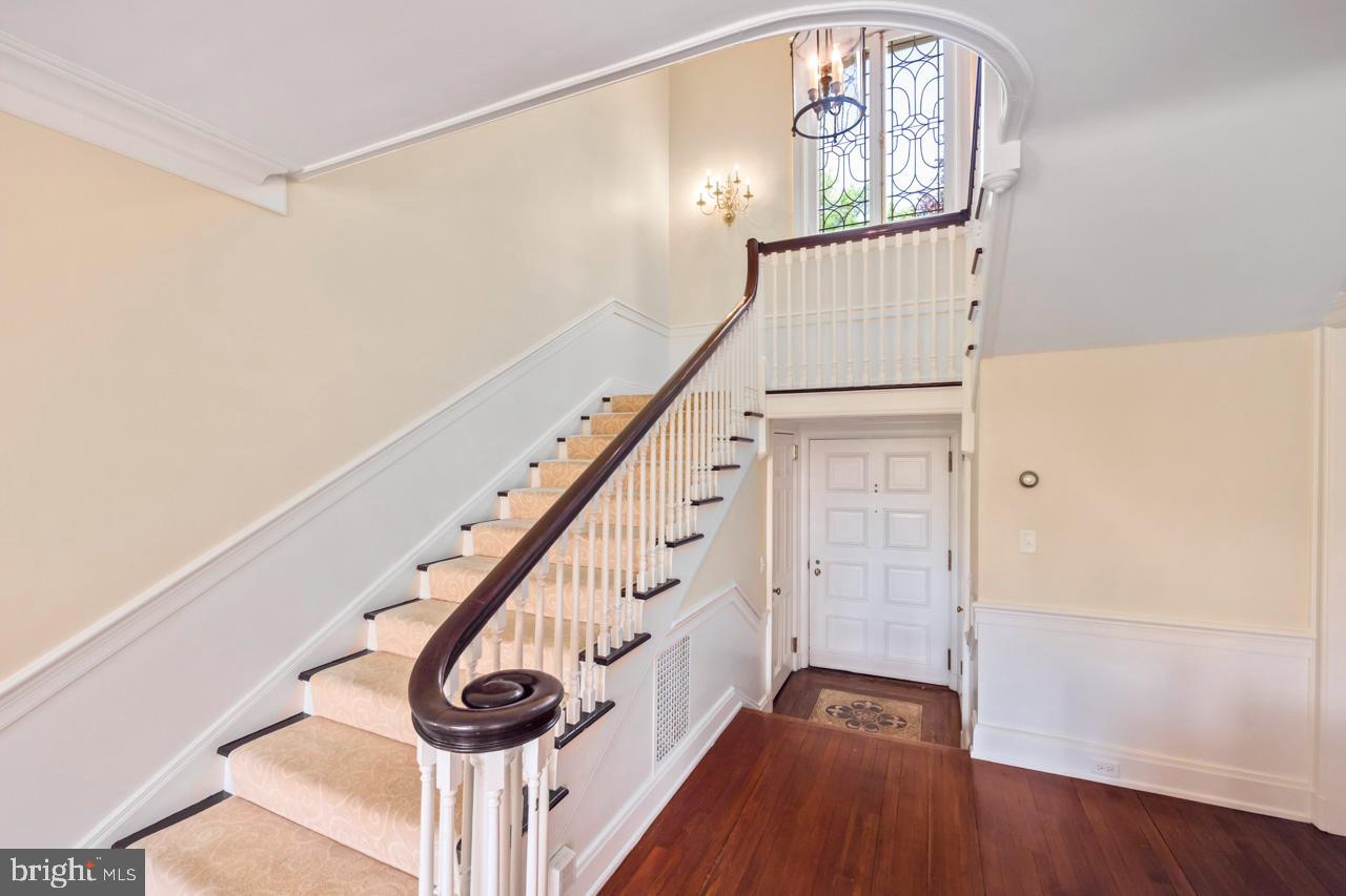 1539 Hampton Road Rydal, PA 19046 - Photo 11 of 87