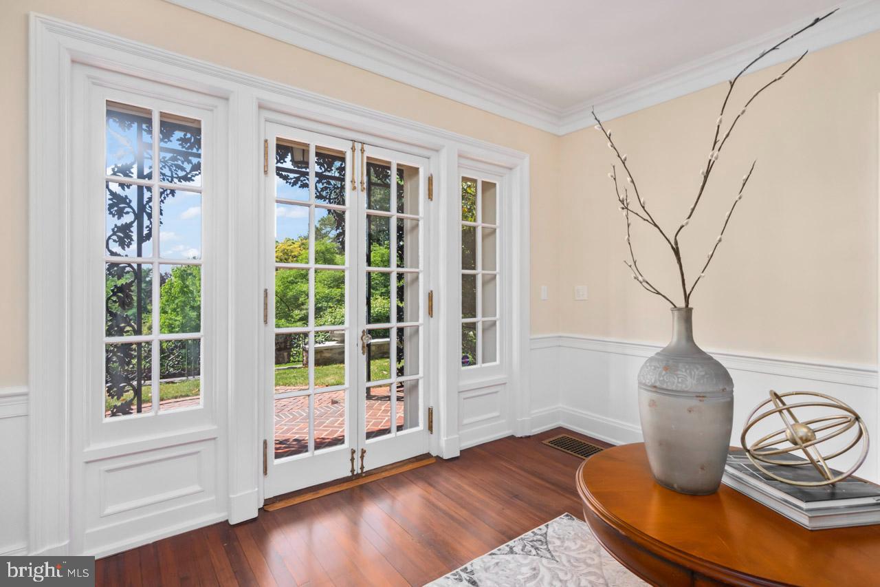 1539 Hampton Road Rydal, PA 19046 - Photo 13 of 87