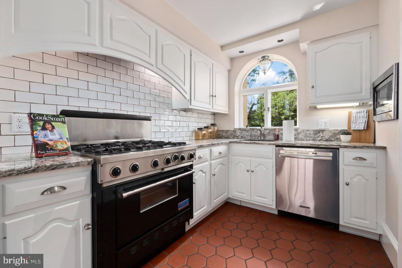 1539 Hampton Road Rydal, PA 19046 - Photo 34 of 87