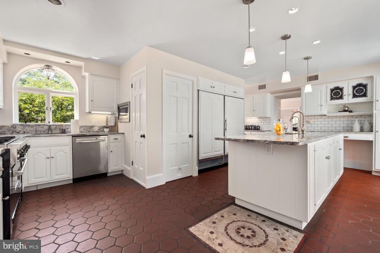 1539 Hampton Road Rydal, PA 19046 - Photo 35 of 87