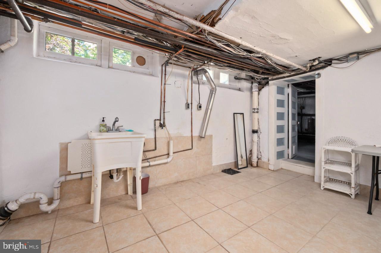 1539 Hampton Road Rydal, PA 19046 - Photo 42 of 87