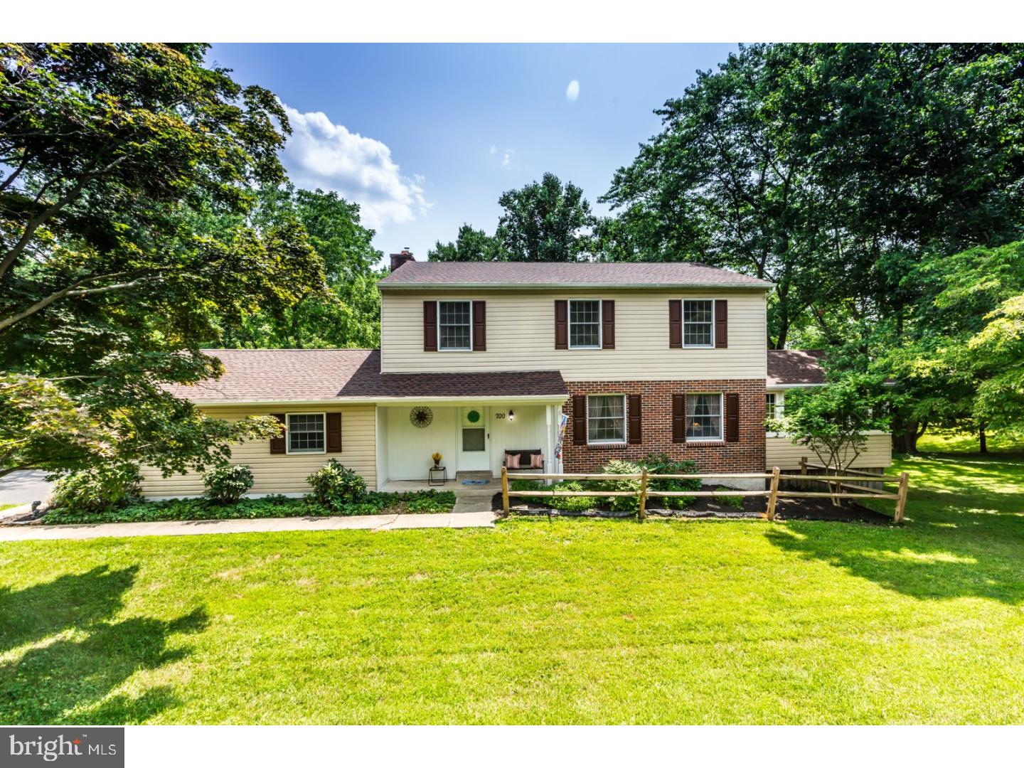 700 Spring Line Drive West Chester, PA 19382 - Photo 1 of 25 Gallery Image 1