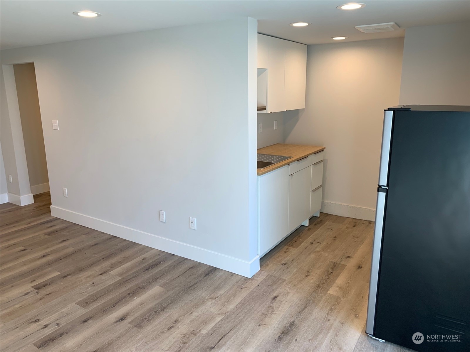 4402 Southwest Holly Street Seattle, WA 98136 - Photo 17 of 29 Gallery Image 17
