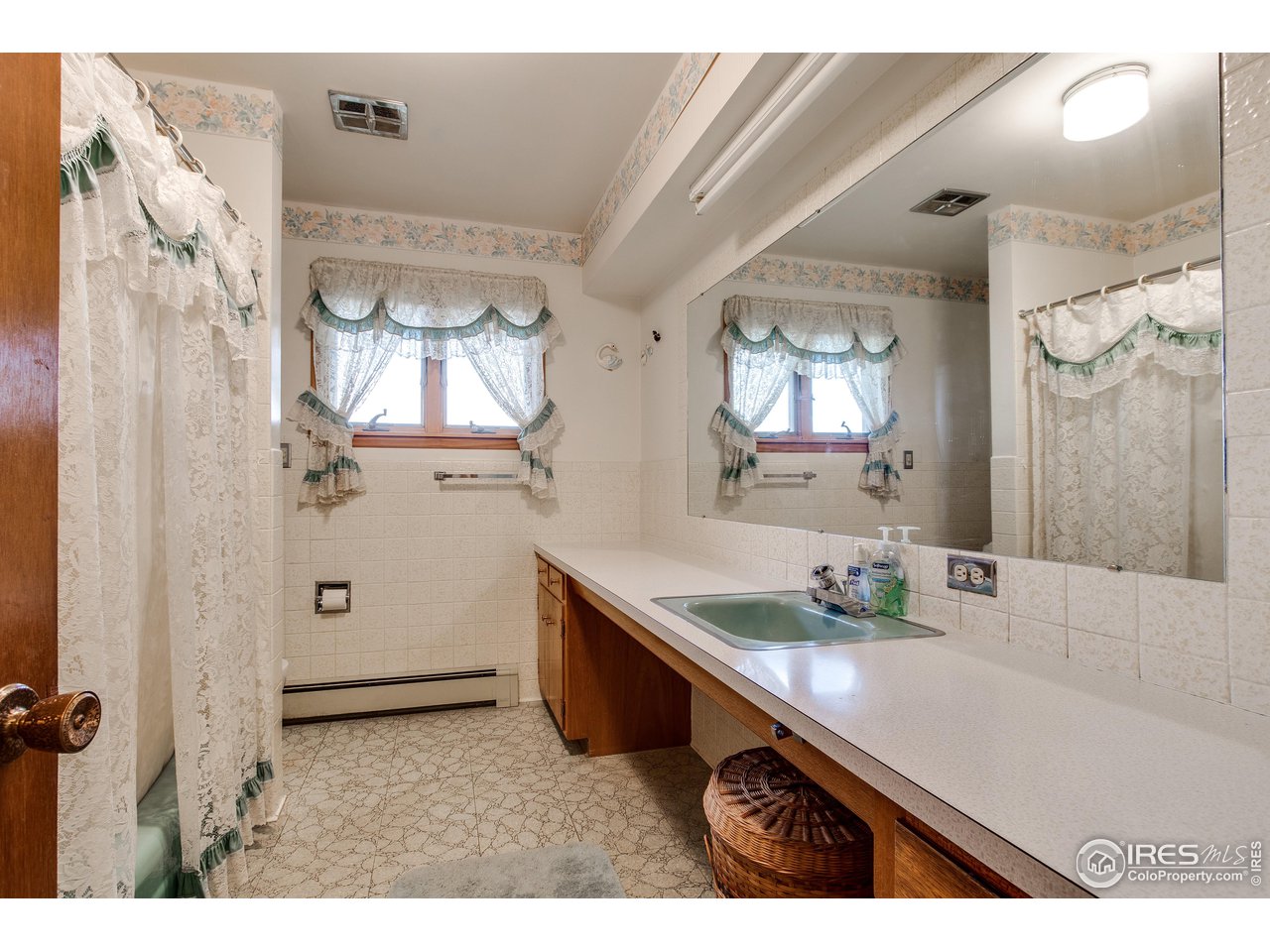 8985 Rogers Road Longmont, CO 80503 - Photo 19 of 34