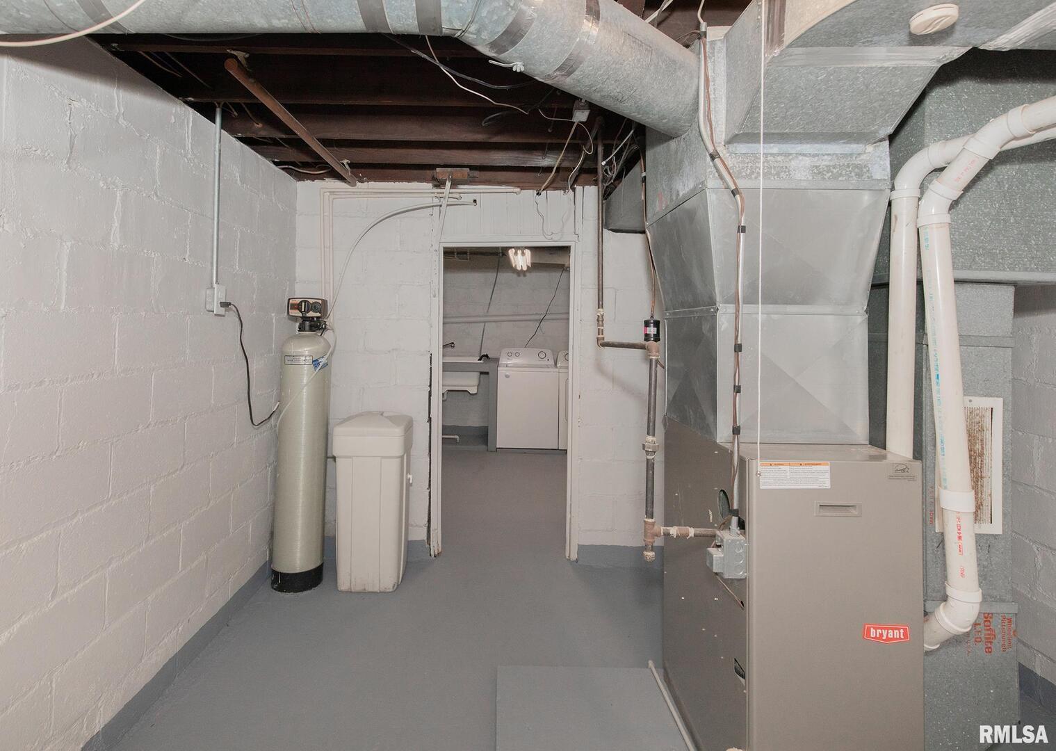 213 North Williams Street Geneseo, IL 61254 - Photo 40 of 42 a view of walk in closet with white walls