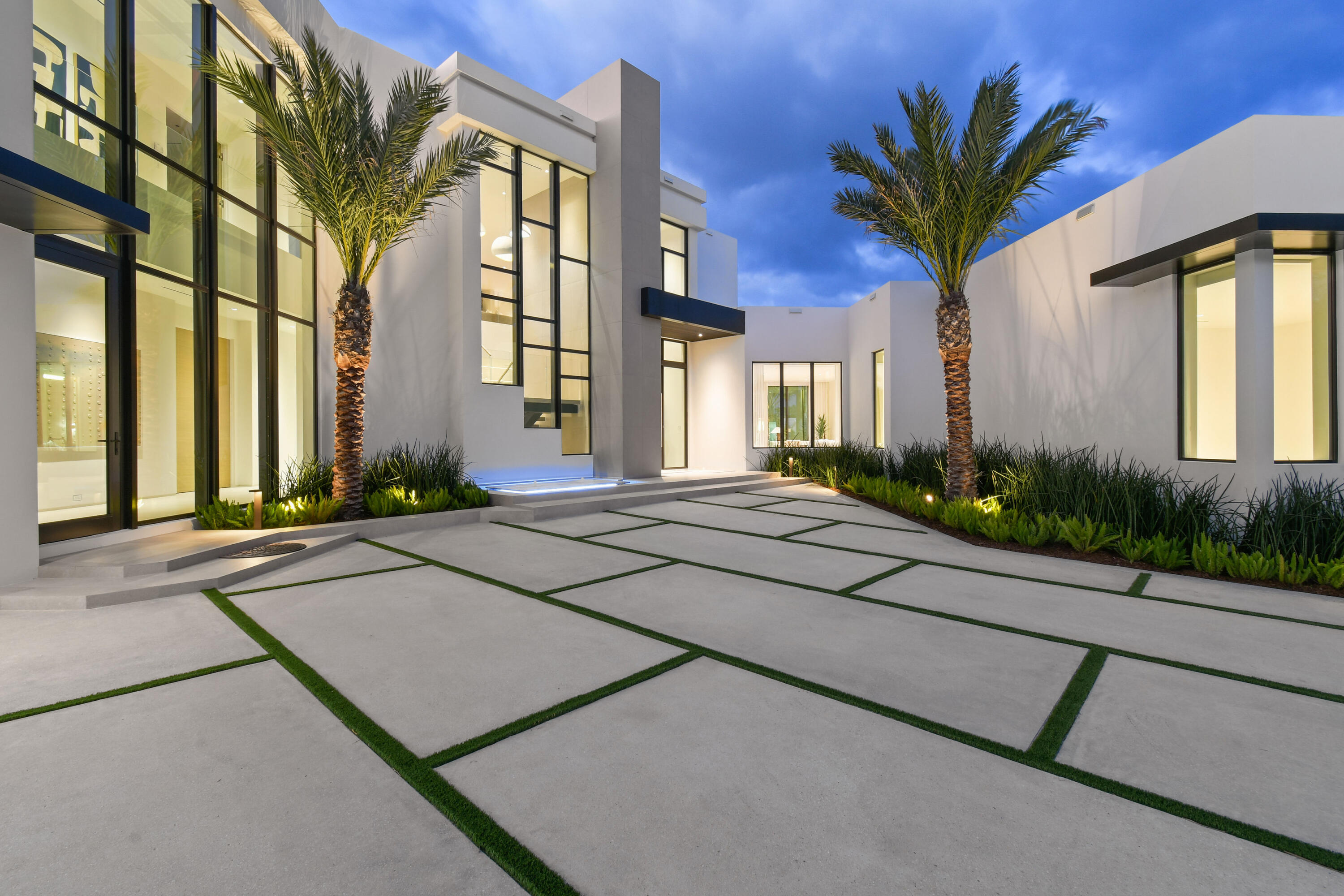 127 Spinnaker Lane Jupiter, FL 33477 - Photo 77 of 86 127SpinnakerLaneTwilights(39)