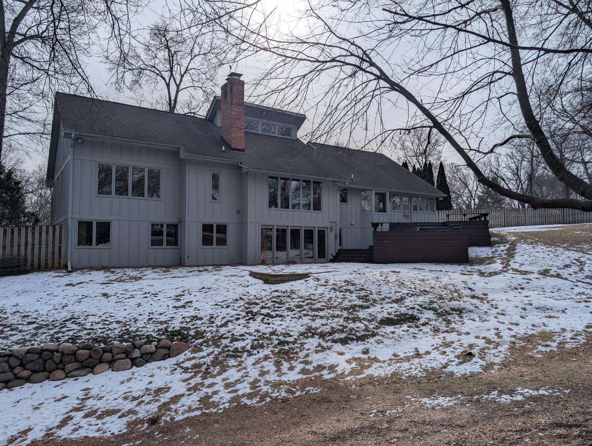 684 Sioux Drive Freeport, IL 61032 - Photo 43 of 44 a front view of a house with a yard