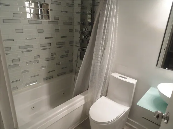 $1,575 | 20 Eagle Lane, Perinton, NY 14450