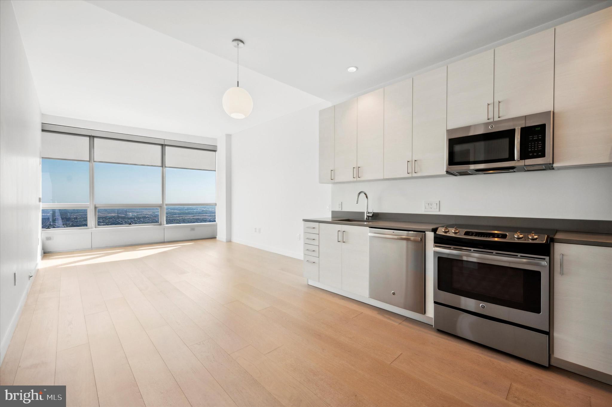 2929 Walnut Street, Unit 4513 Philadelphia, PA 19104 - Photo 3 of 33