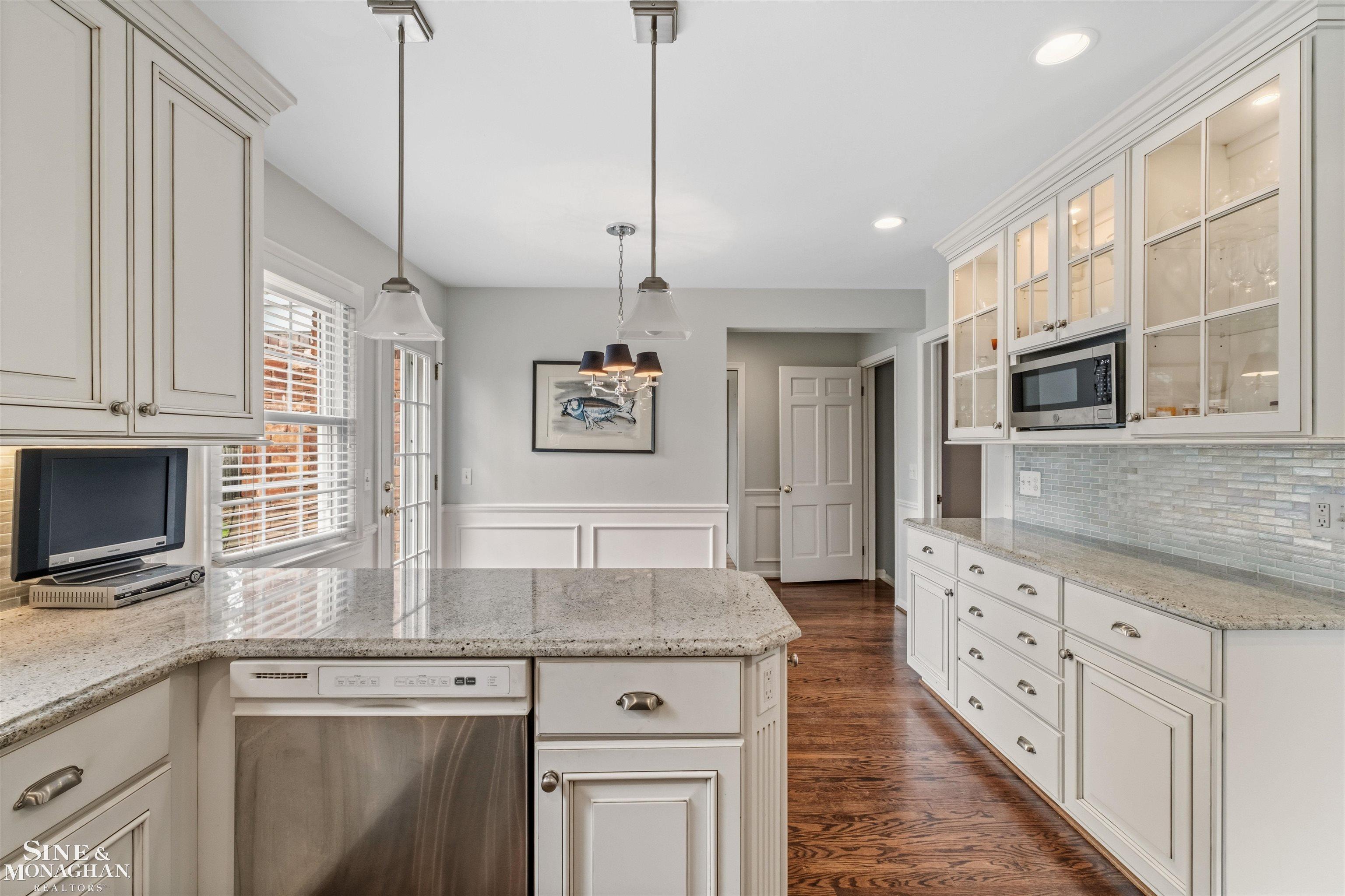 171 Moran Road Grosse Pointe Farms, MI 48236 - Photo 17 of 58