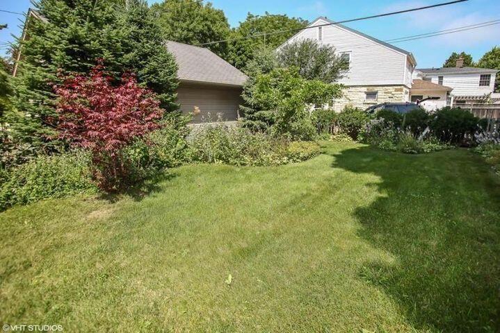 908 East Hampton Road Whitefish Bay, WI 53217 - Photo 22 of 23 Spacious Backyard