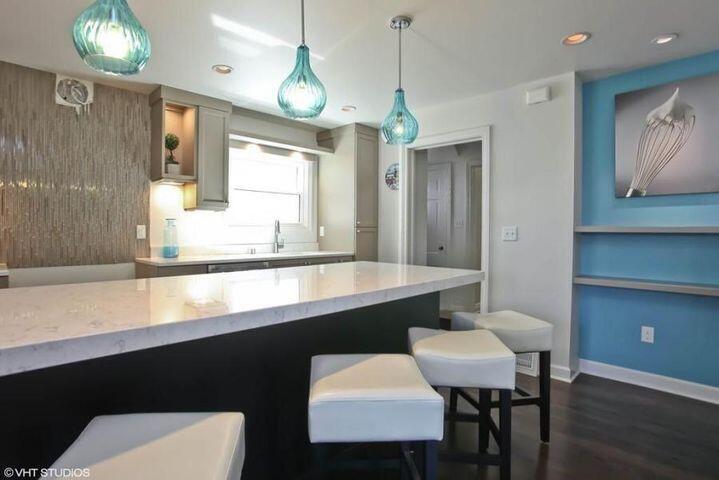 908 East Hampton Road Whitefish Bay, WI 53217 - Photo 8 of 23 Bonus Breakfast Bar Seating