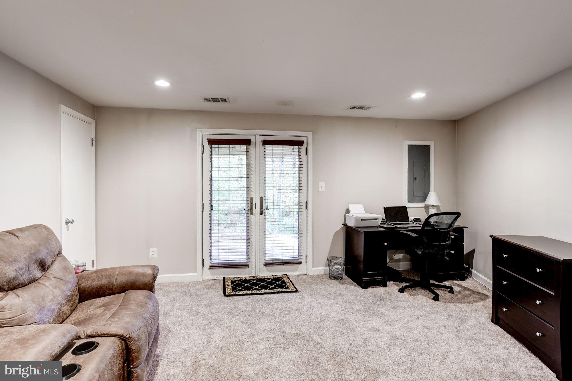 11192 Silentwood Lane Reston, VA 20191 - Photo 20 of 33 Bedroom 2