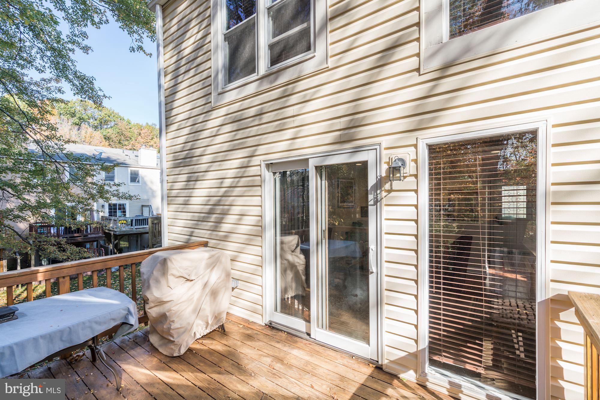 11192 Silentwood Lane Reston, VA 20191 - Photo 27 of 33 Perfect for Entertaining