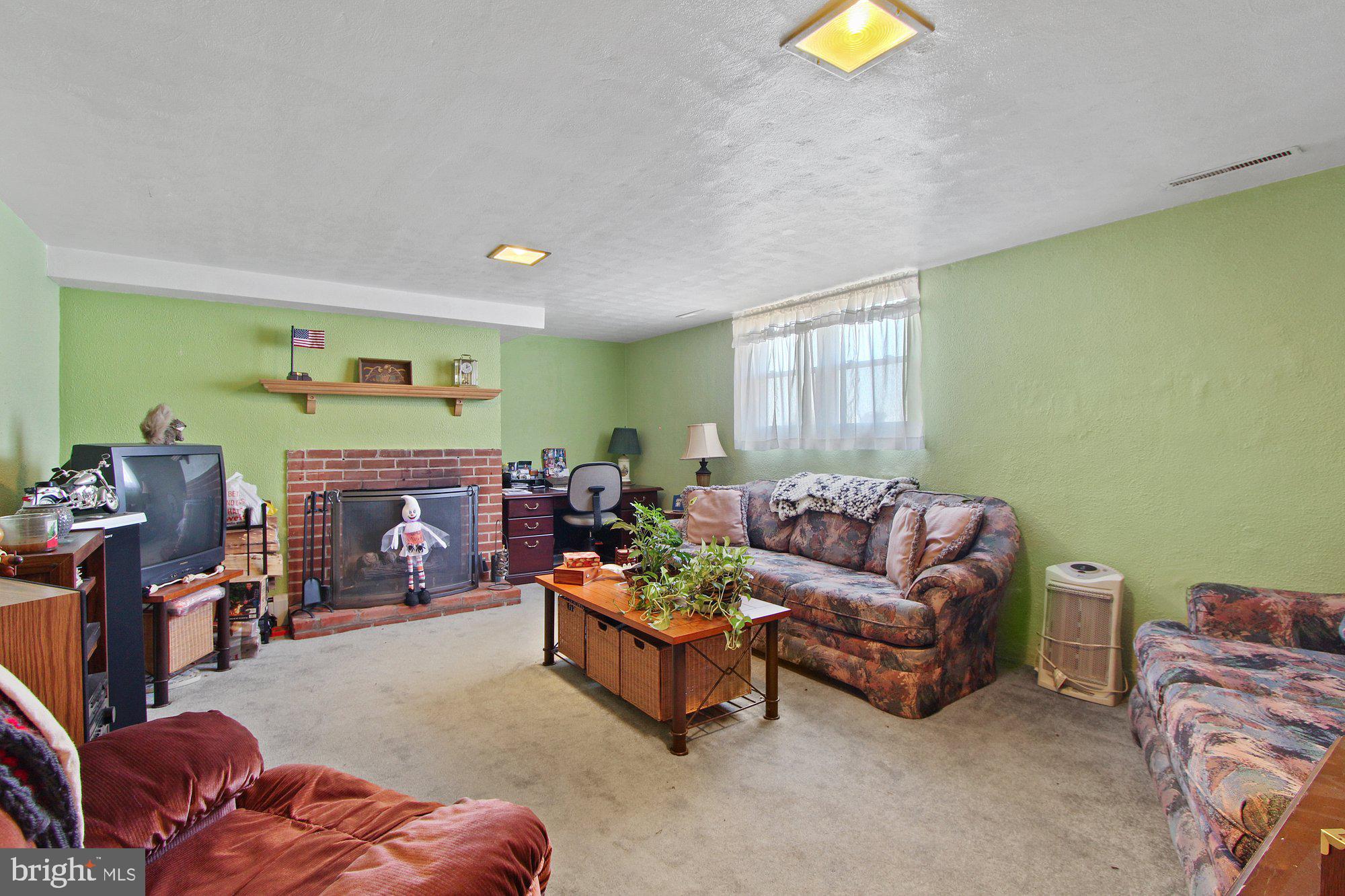 2462 Wharton Road York, PA 17402 - Photo 18 of 25 Gallery Image 18