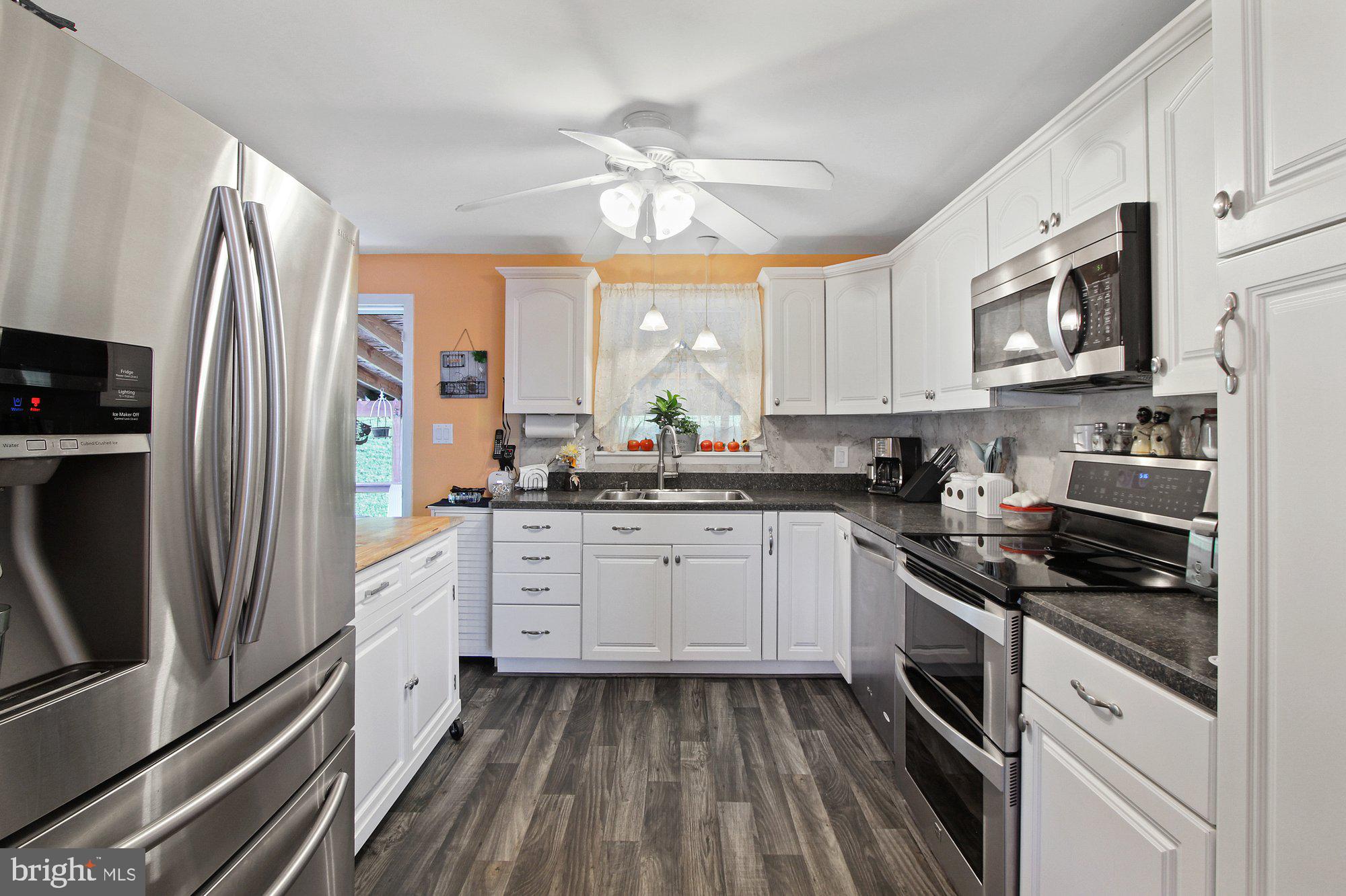 2462 Wharton Road York, PA 17402 - Photo 10 of 25 Gallery Image 10