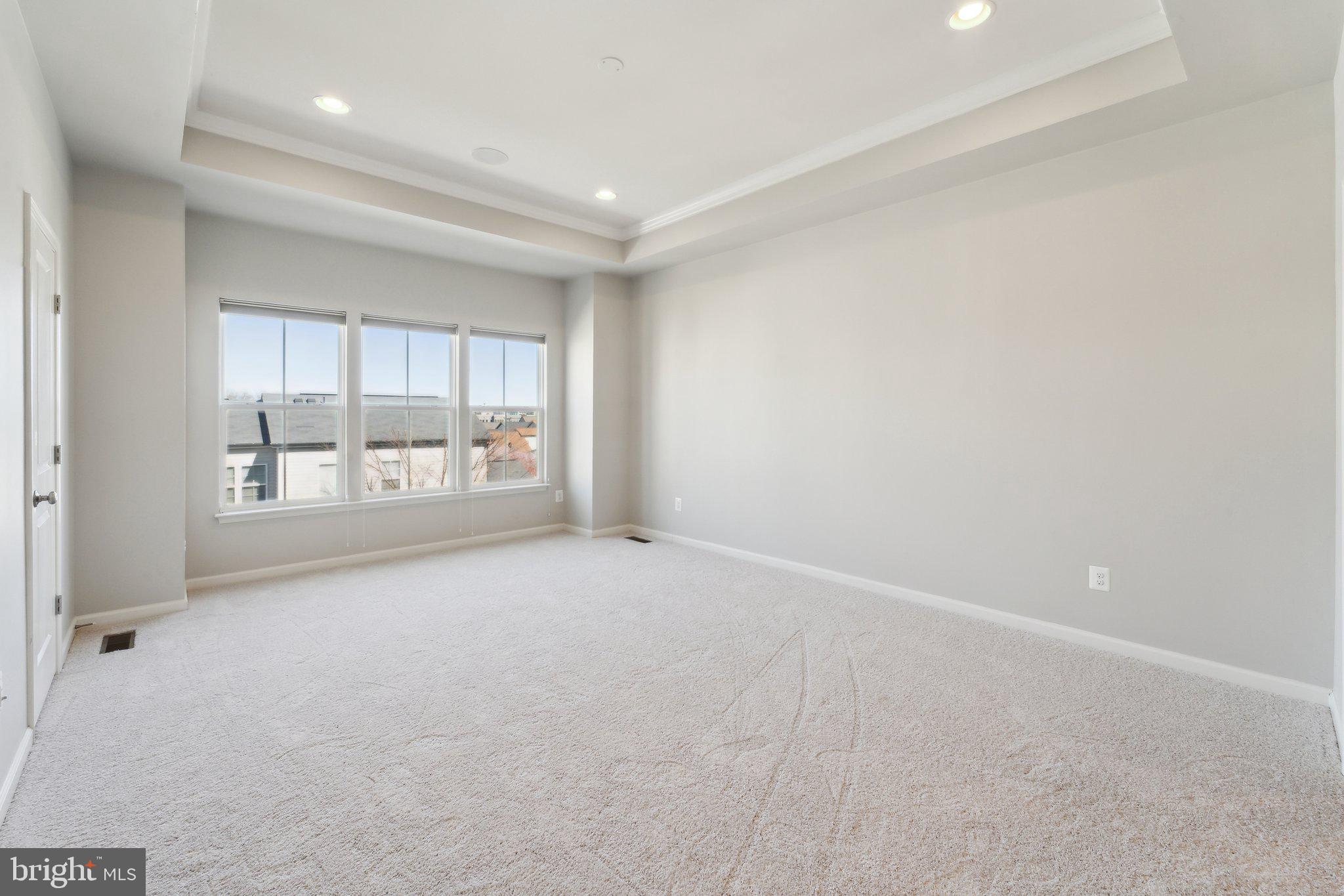 20398 Codman Drive Ashburn, VA 20147 - Photo 20 of 39 a view of a kitchen with refrigerator and window