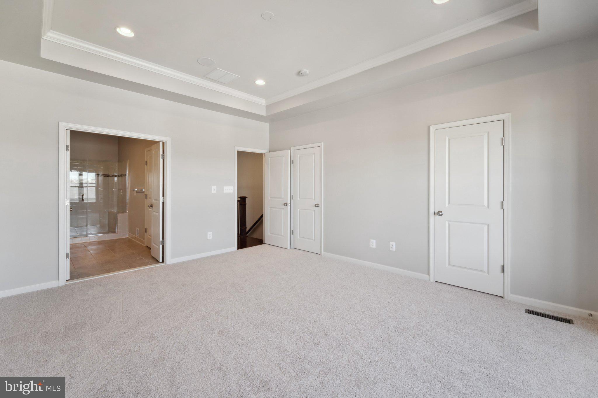 20398 Codman Drive Ashburn, VA 20147 - Photo 25 of 39 a big room with closet and windows