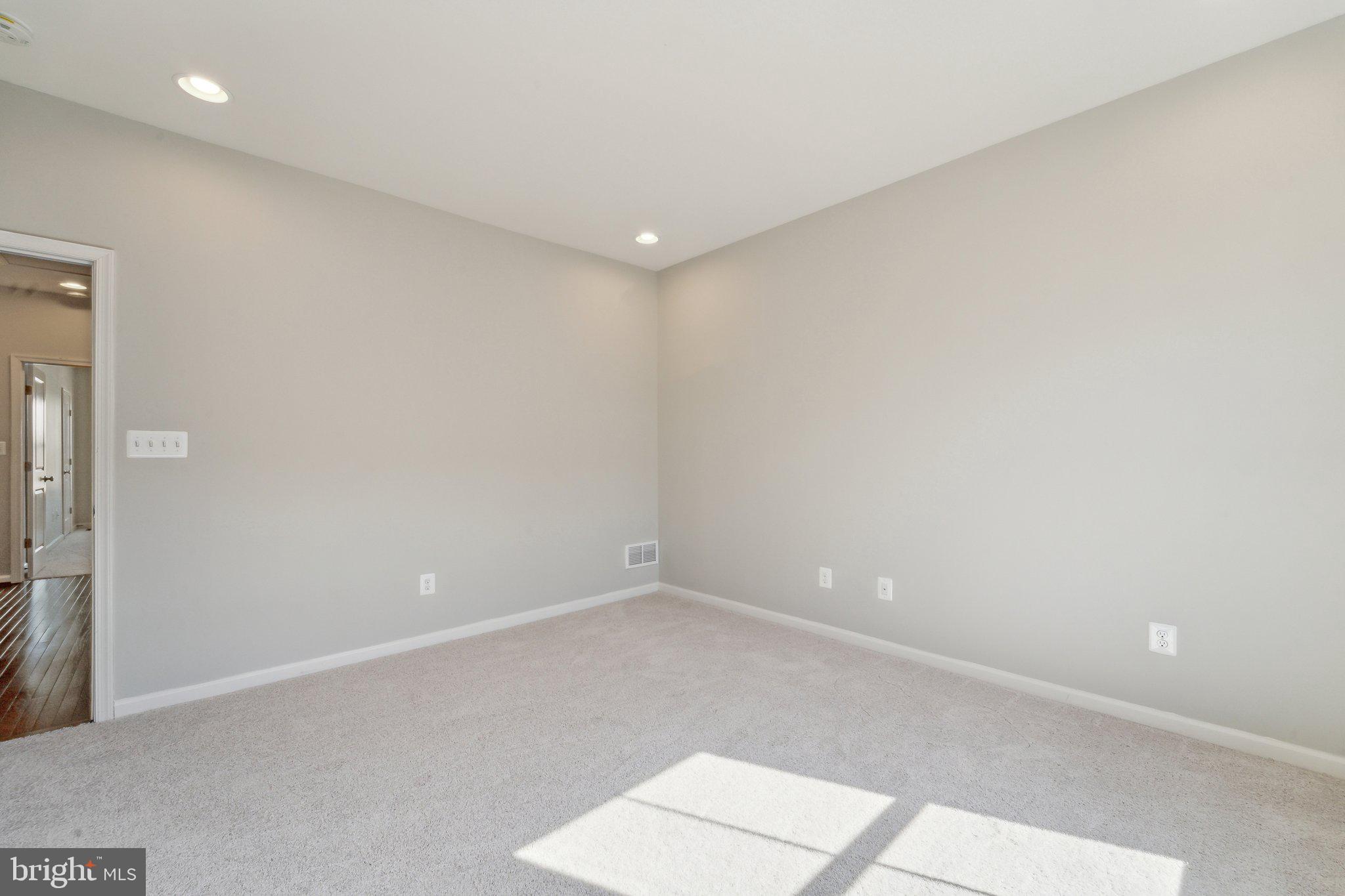 20398 Codman Drive Ashburn, VA 20147 - Photo 34 of 39 a bathroom with a sink