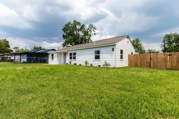 $1,750 | 9529 Fairland Drive, Houston, TX 77051