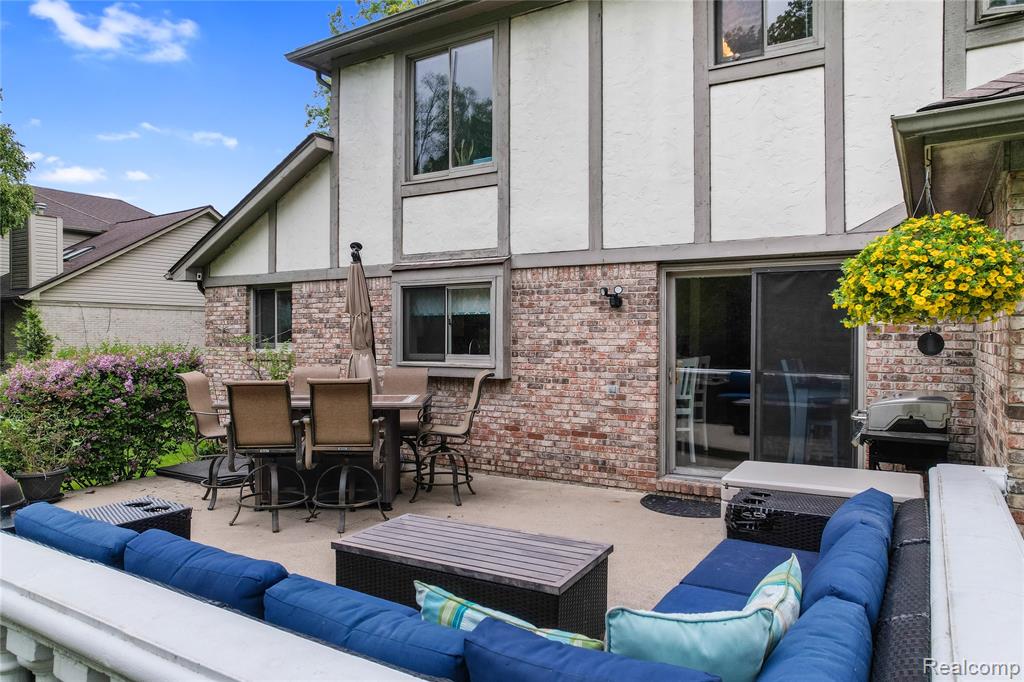 1036 Bembridge Drive Rochester Hills, MI 48307 - Photo 43 of 54