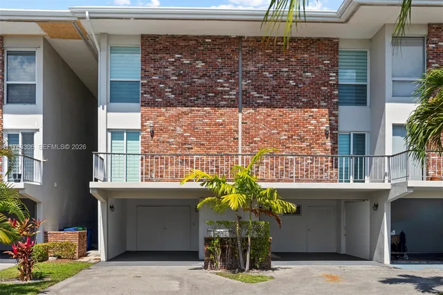 $699,900 | 6795 Brookline Drive, Hialeah, FL 33015