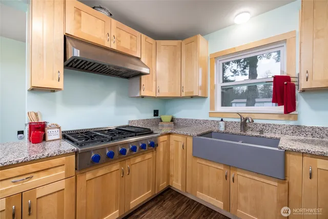 $524,900 | 879 North Fruitdale Road, Sedro-Woolley, WA 98284