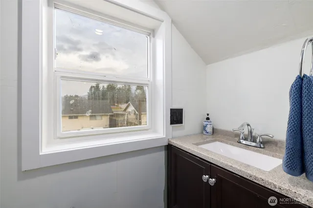 $524,900 | 879 North Fruitdale Road, Sedro-Woolley, WA 98284