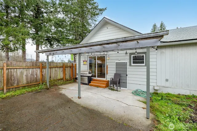 $524,900 | 879 North Fruitdale Road, Sedro-Woolley, WA 98284