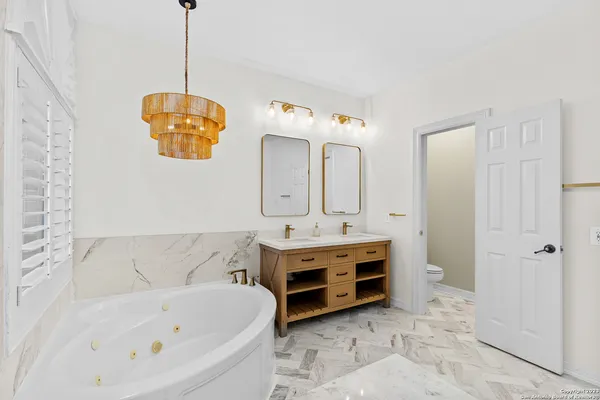 $4,300 | 411 Cadence Hill, San Antonio, TX 78260