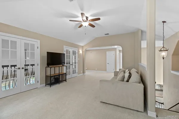 $4,300 | 411 Cadence Hill, San Antonio, TX 78260