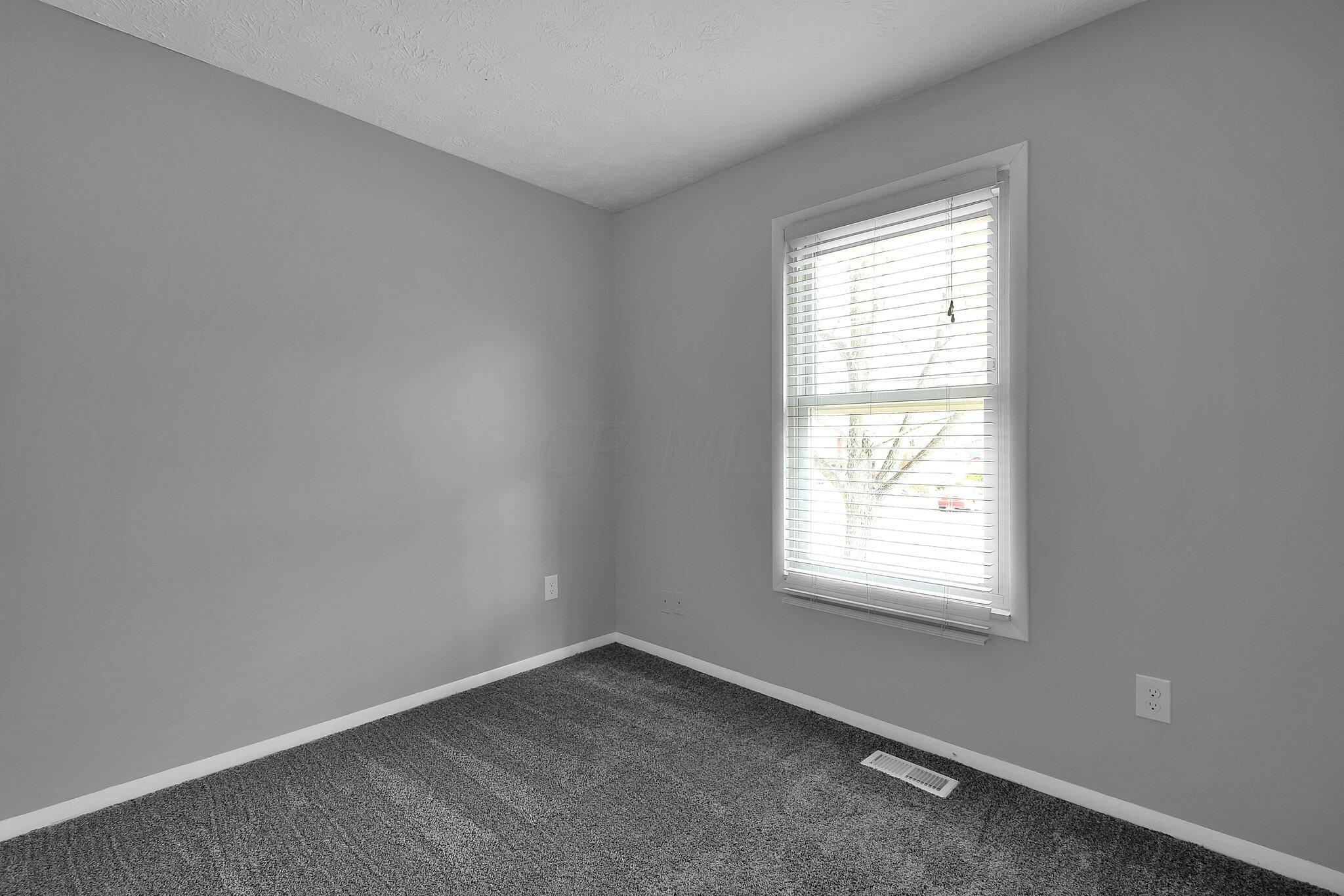 3363 Hines Road Columbus, OH 43230 - Photo 10 of 14 17-web-or-mls-3363-hines-rd