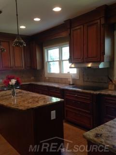1425 Buckingham Road Grosse Pointe Park, MI 48230 - Photo 9 of 29