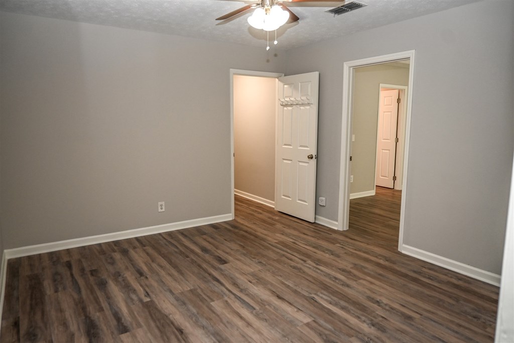 6670 Springlake Drive Columbus, GA 31909 - Photo 16 of 32