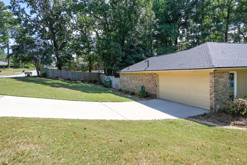 6670 Springlake Drive Columbus, GA 31909 - Photo 2 of 32