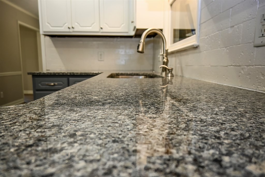 6670 Springlake Drive Columbus, GA 31909 - Photo 5 of 32