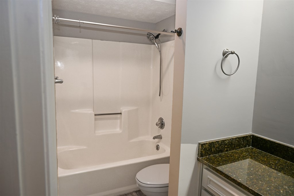 6670 Springlake Drive Columbus, GA 31909 - Photo 9 of 32