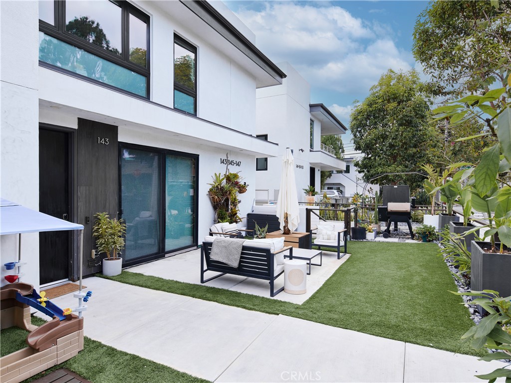 143 Virginia Street El Segundo, CA 90245 - Photo 2 of 23