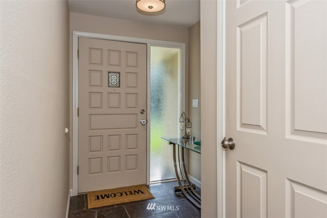 5514 Highland Road Everett, WA 98203 - Photo 2 of 14