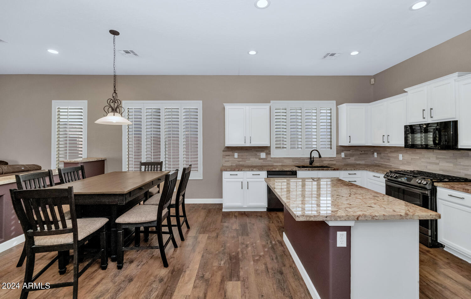 4226 West Avenida Del Rey Phoenix, AZ 85083 - Photo 3 of 36 Kitchen