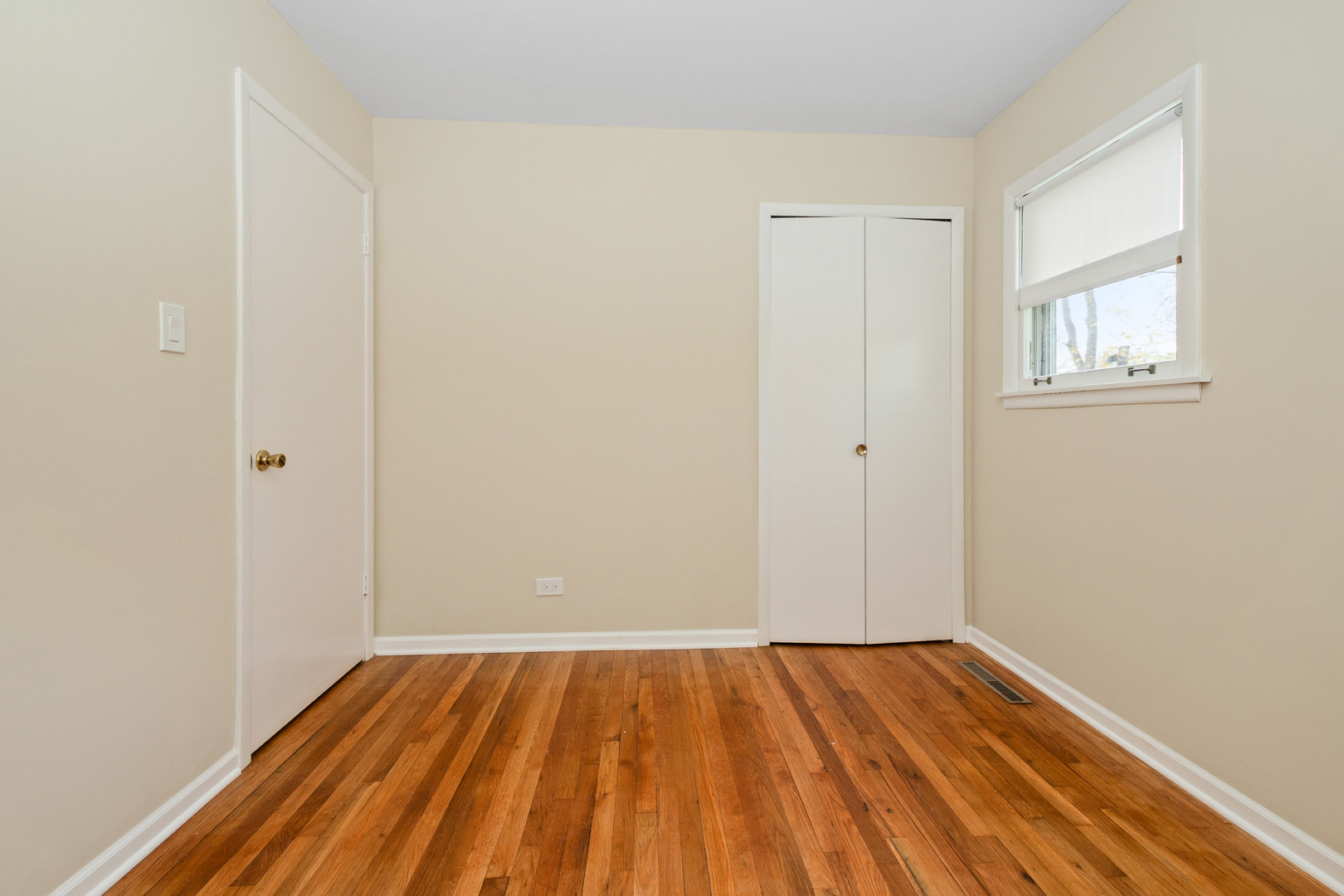 15512 Tudor Road Oak Forest, IL 60452 - Photo 10 of 22 Gallery Image 10