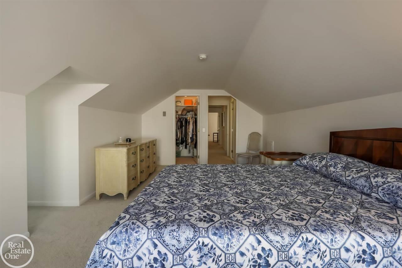 511 Shelden Road Grosse Pointe, MI 48236 - Photo 35 of 51 50061862-34.JPG