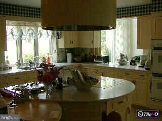 611 St Andrews Road Philadelphia, PA 19118 - Photo 3 of 6 Gallery Image 3